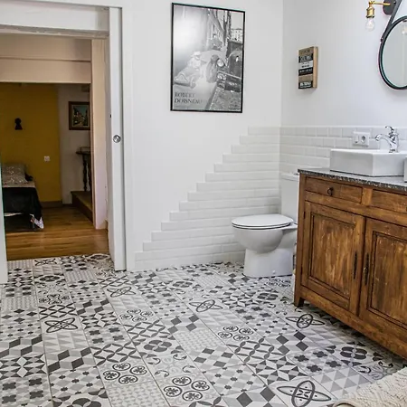 Autour Du Puits Bed and breakfast