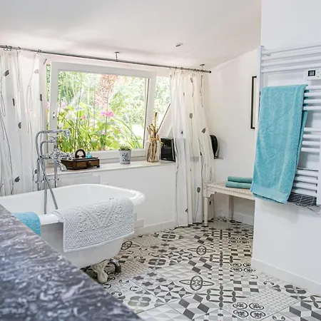 Autour Du Puits Bed & Breakfast Varzay