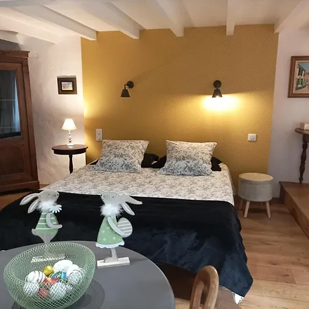 Autour Du Puits Frühstückspension Varzay