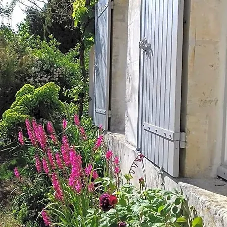 Bed & Breakfast Autour Du Puits Varzay