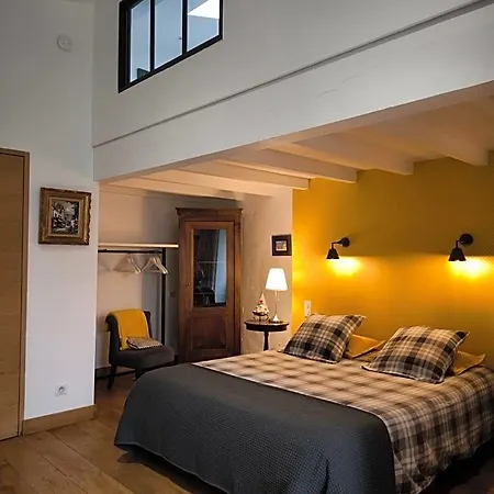 Autour Du Puits Bed & Breakfast